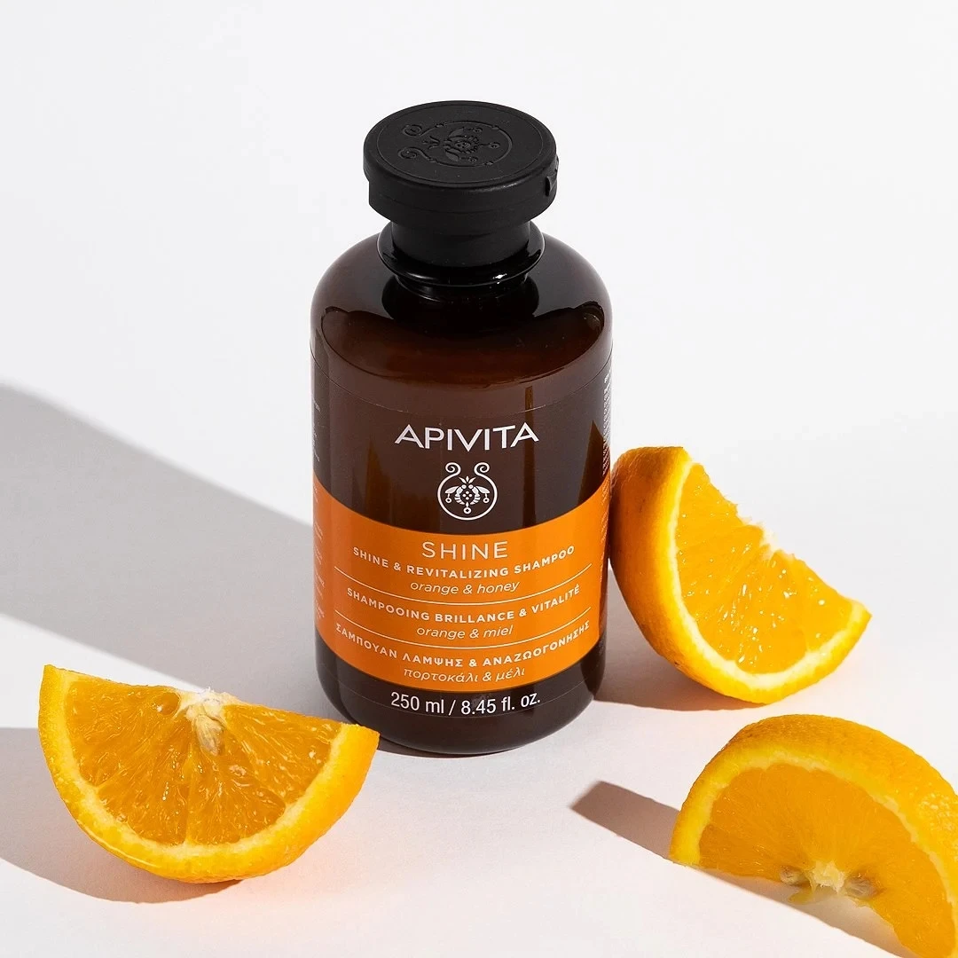 APIVITA Šampon za Sjaj i Revitalizaciju Kose sa Narandžom i Medom 250 mL